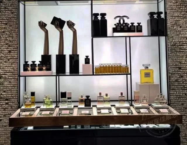 化妝品展柜要去粗取精的設計原則(圖1)